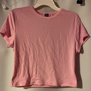 shein pink cropped tee shirt. fitted size medium